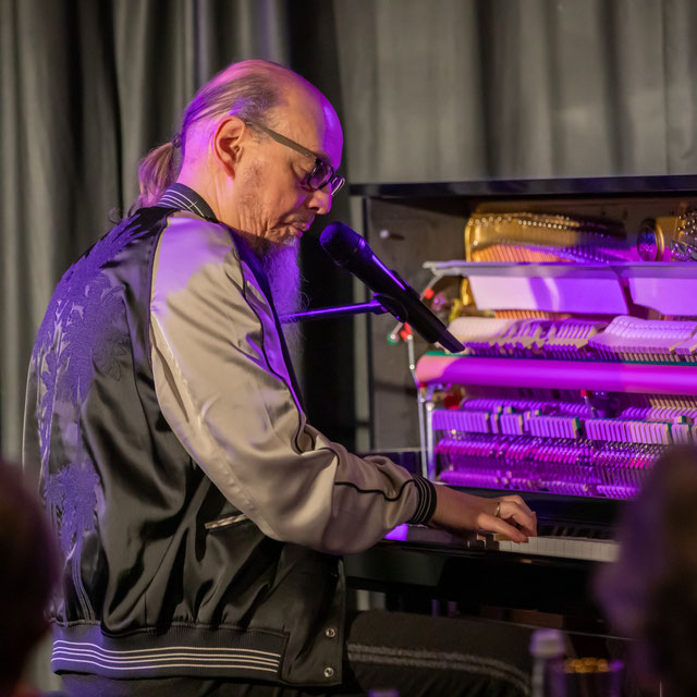 Henning Pertiet
